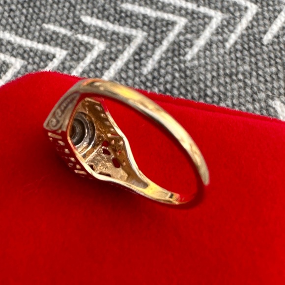 14k gold Filigree ring size 6 with 0.10 white Diamond - Picture 4 of 13